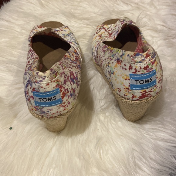 Tom’s wedge splattered shoes - Picture 3 of 3